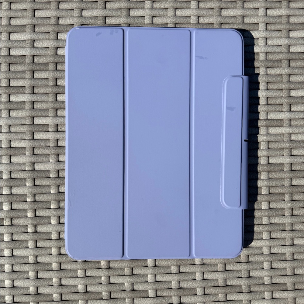 13 inch iPad Pro Case ESR brand purple color !!